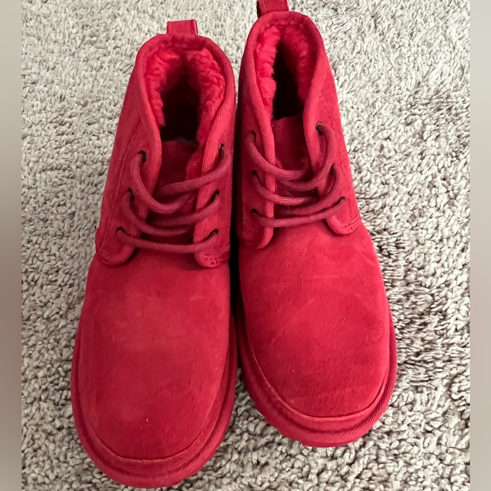 Reg Ugg Boots Size 4 Youth